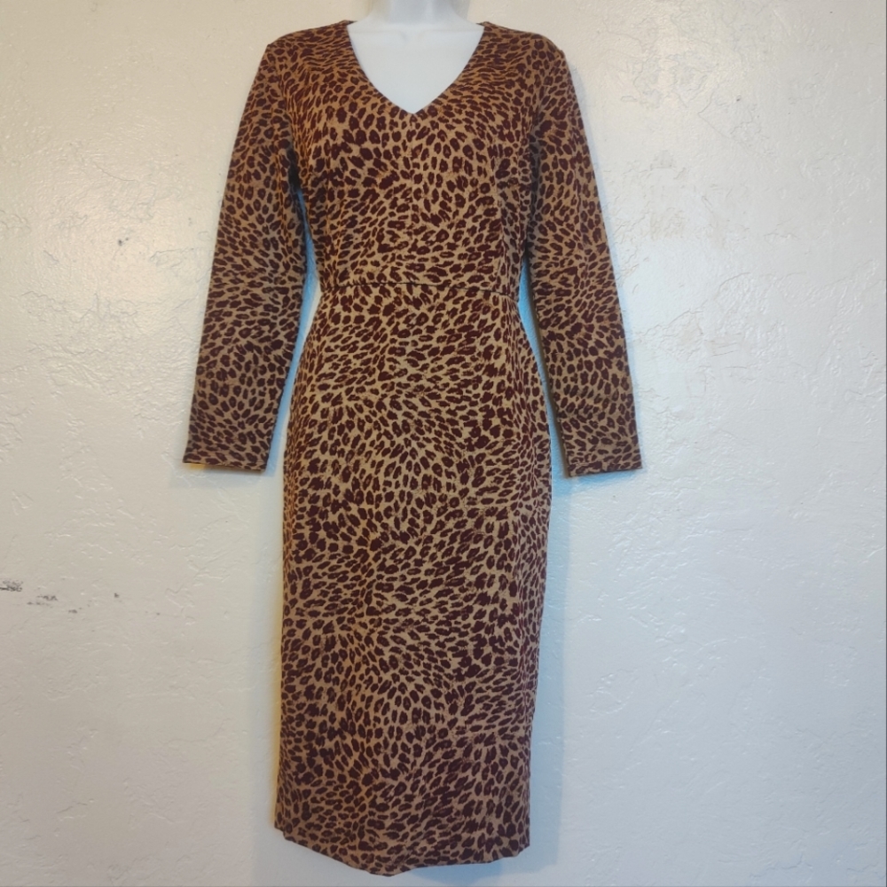Max Mara Axe style long sleeve, animal print midi-dress w/belt. Tan & maroon. M